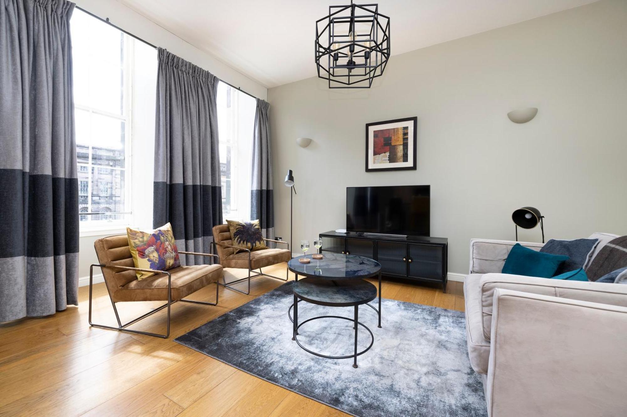 Royal Mile Apartments By Joivy Edinburgh Exterior photo