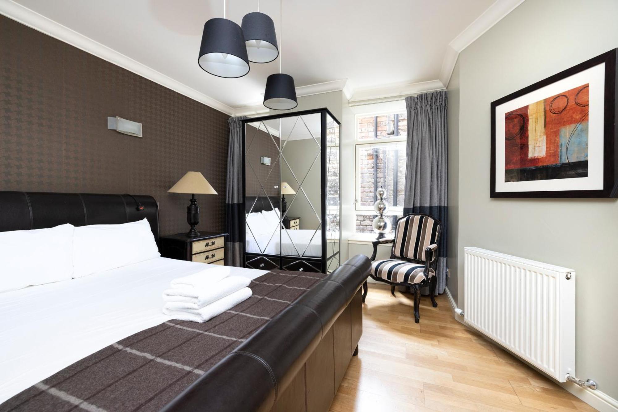 Royal Mile Apartments By Joivy Edinburgh Exterior photo